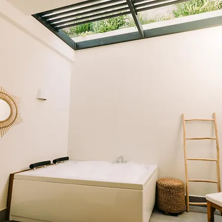 فندق Rupa Experience (adults Only) ألاتشاتي